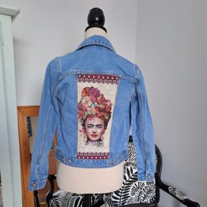 Veste en jean Upcyclée taille XXS